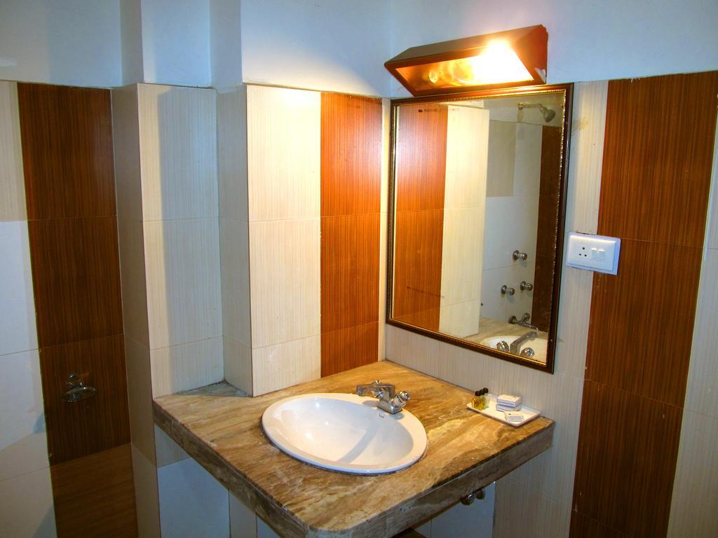 Hotel Alpine Crest 甘托克 外观 照片